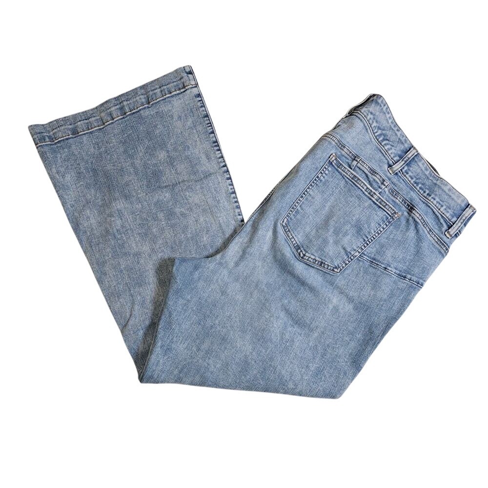 Torrid Bombshell Flair Premium Stretch Light Wash Jeans Size  Size 26S